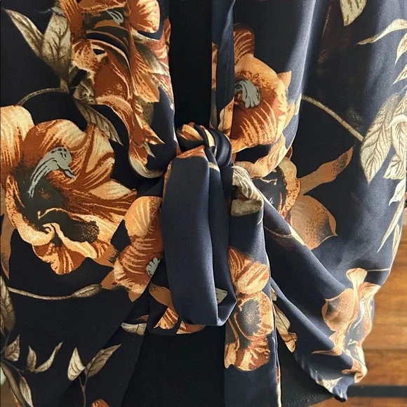 West Kei Navy and Orange Floral Wrap | Size Small - Picture 2 of 7